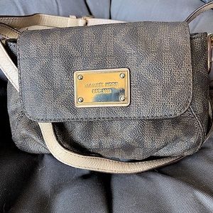 Michael Kors crossbody/shoulder bag